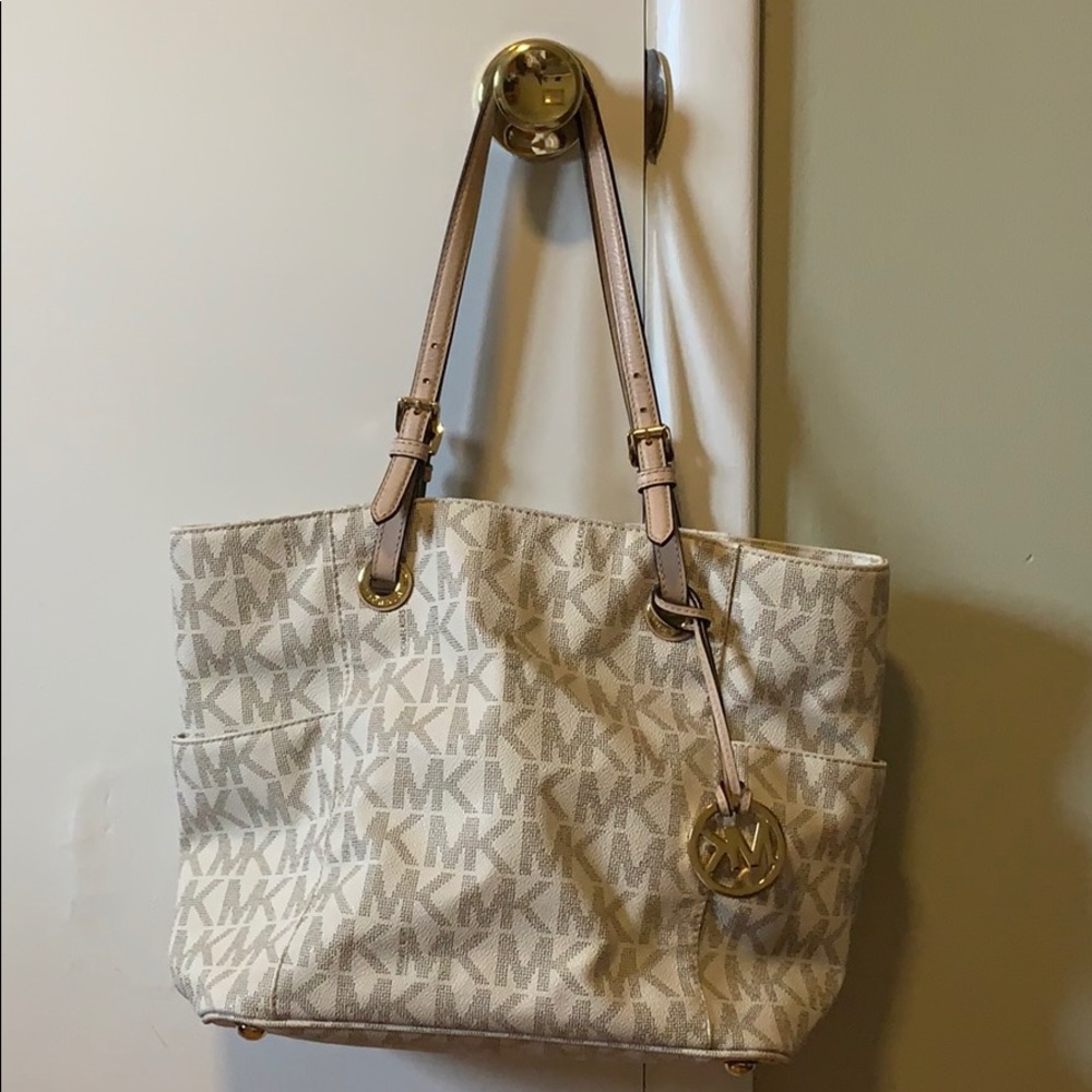Michael Kors purse